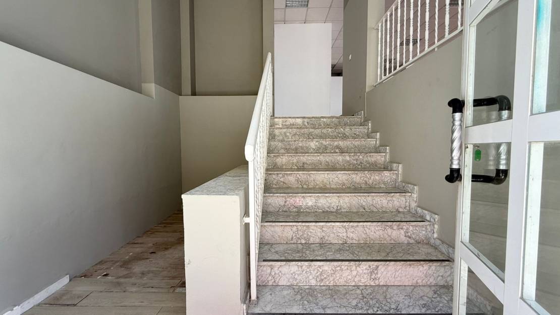 Venta - Comercial - San Miguel de Salinas