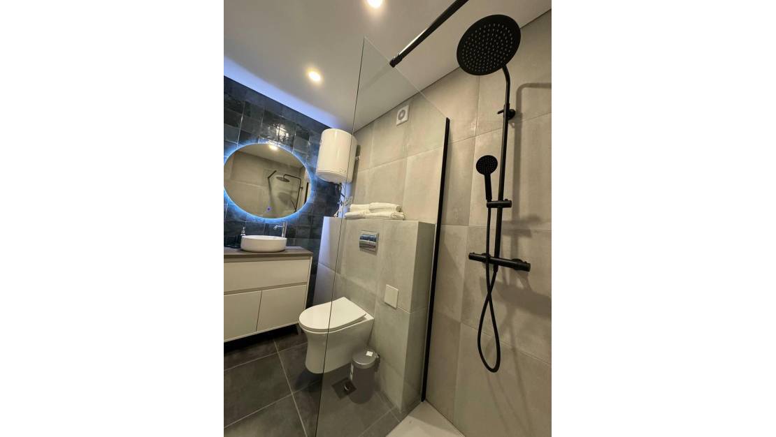 Venta - Commercial property - Alicante - Alicante Centro