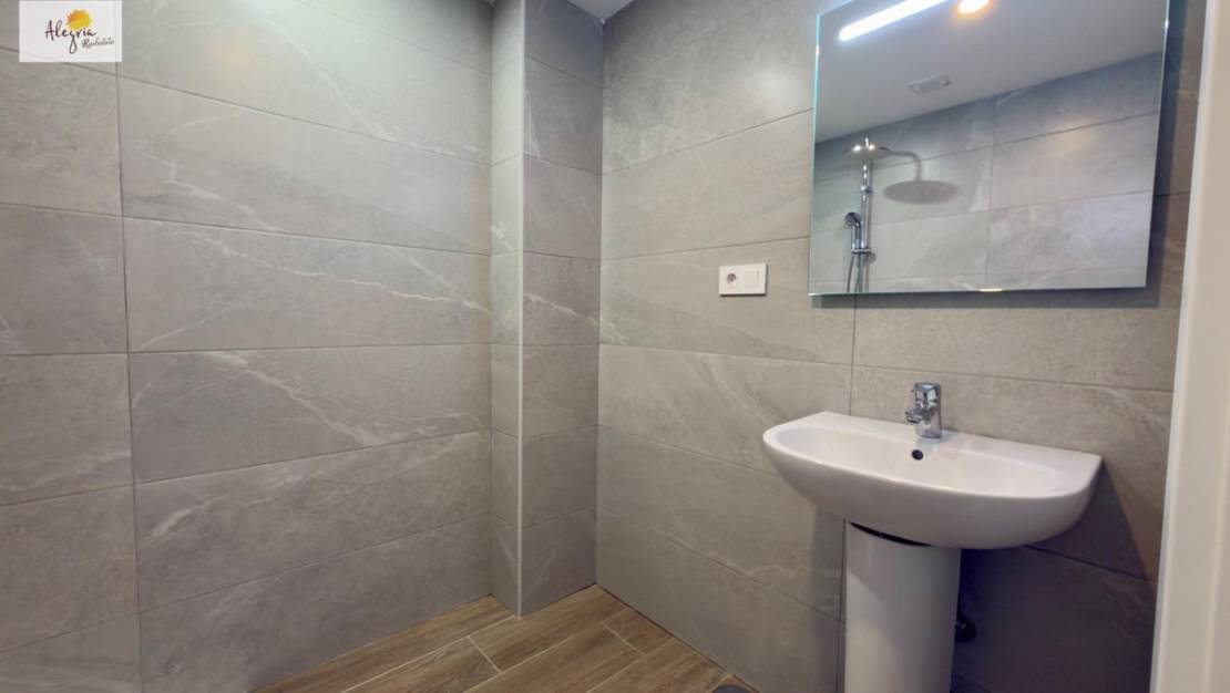 Venta - Commercial property - Alicante - Alicante Centro