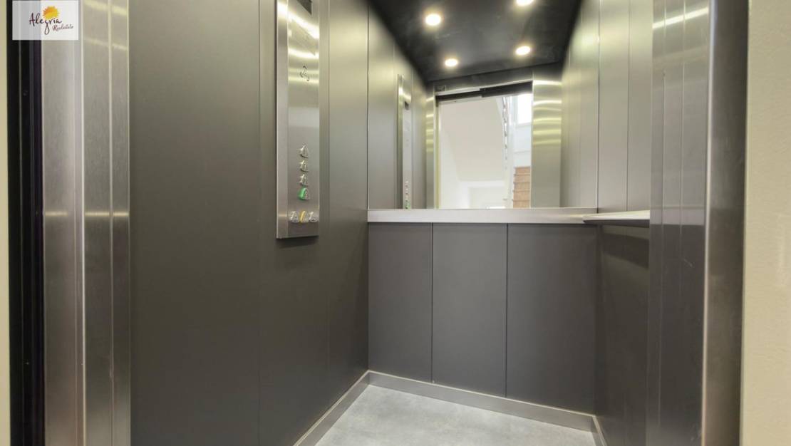 Venta - Commercial property - Alicante - Alicante Centro