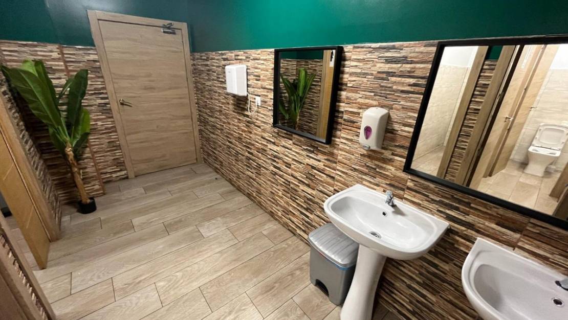 Venta - Commercial property - Benidorm - Benidorm Centro