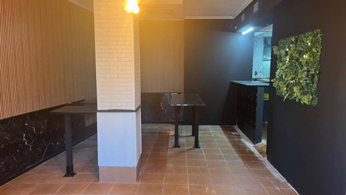 Venta - Commercial property - Benidorm - Benidorm Centro