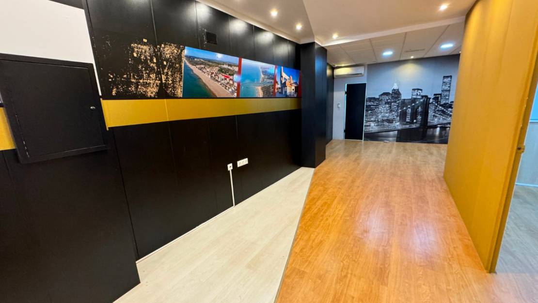 Venta - Commercial property - Guardamar del Segura - Guardamar del Segura Centro