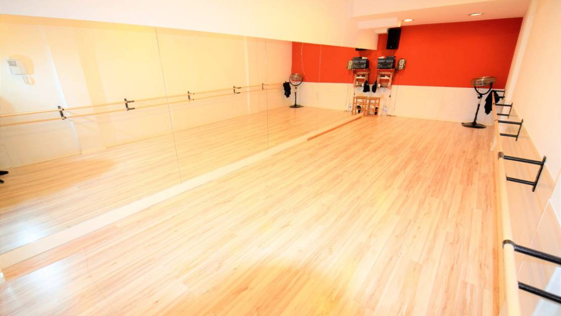 Venta - Commercial property - Guardamar del Segura - Guardamar del Segura Centro