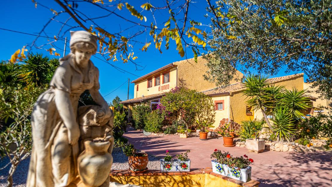 Venta - Commercial property - Hondón de las Nieves - Hondón de las Nieves Centro