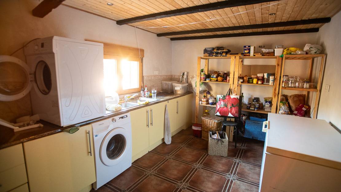 Venta - Commercial property - Hondón de las Nieves - Hondón de las Nieves Centro