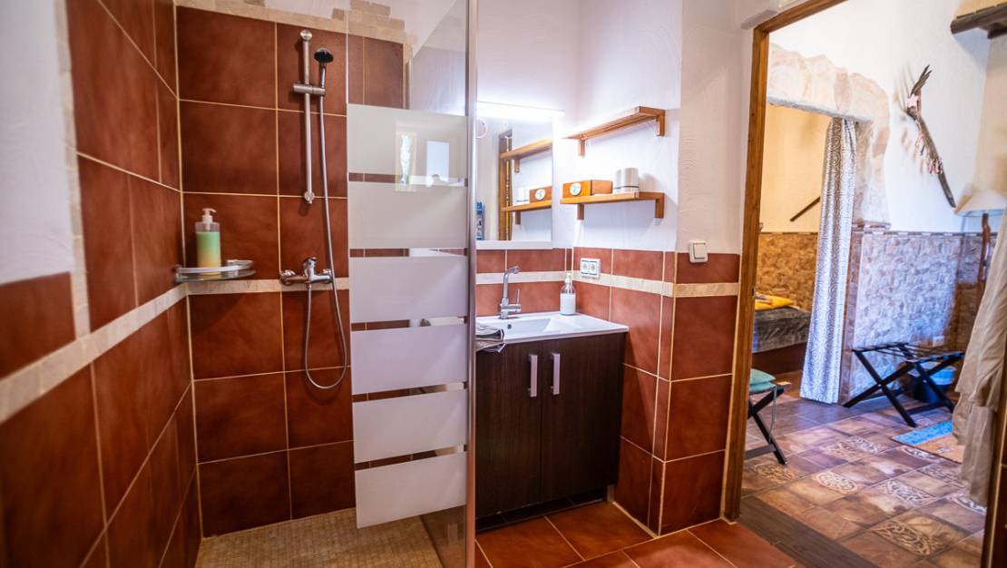 Venta - Commercial property - Hondón de las Nieves - Hondón de las Nieves Centro