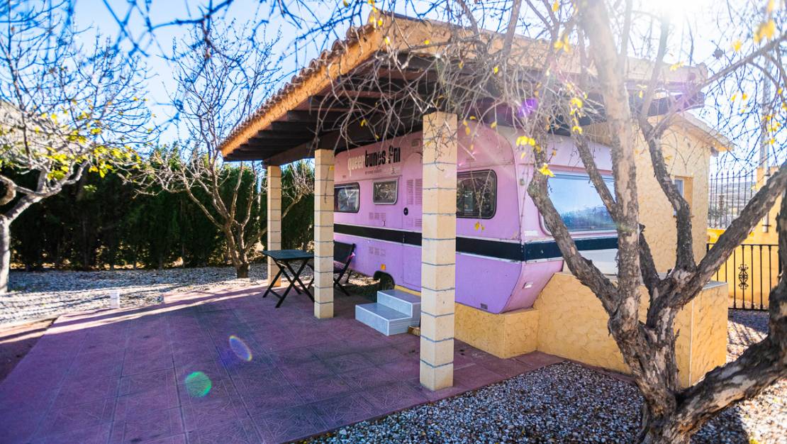 Venta - Commercial property - Hondón de las Nieves - Hondón de las Nieves Centro