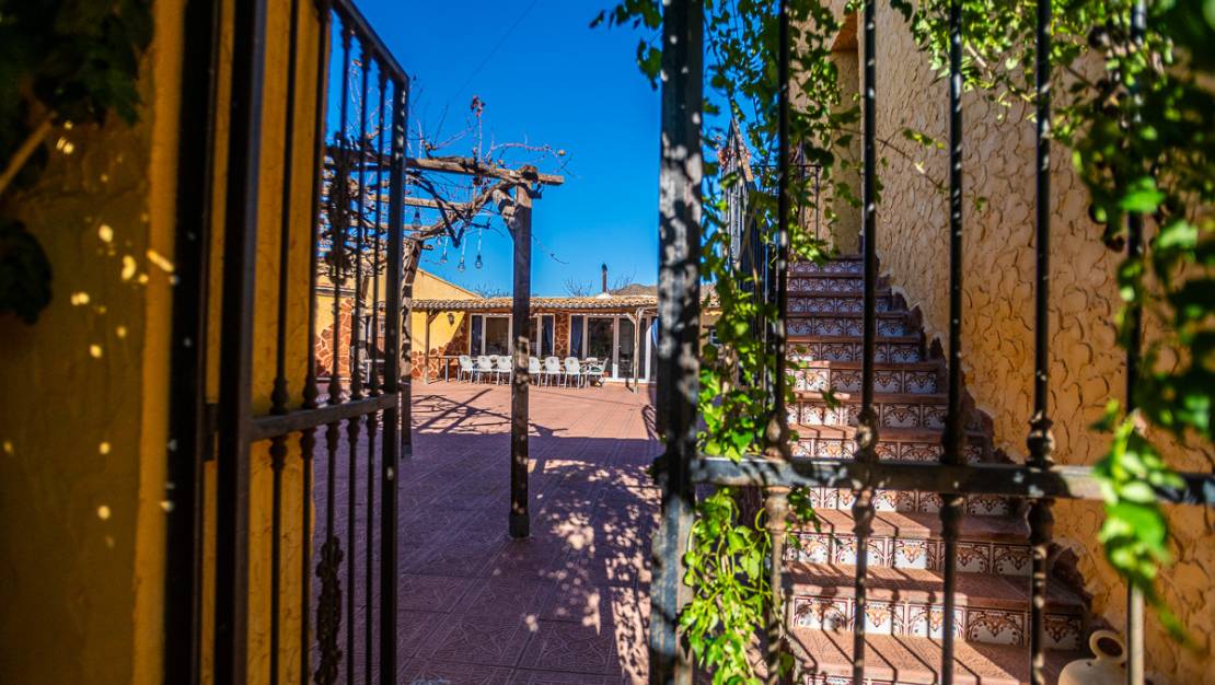 Venta - Commercial property - Hondón de las Nieves - Hondón de las Nieves Centro