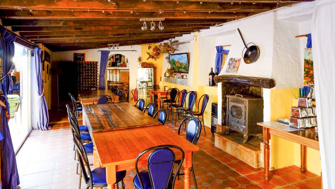 Venta - Commercial property - Hondón de las Nieves - Hondón de las Nieves Centro