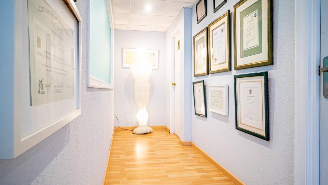 Venta - Commercial property - L'Alfás del Pi - L'Alfás del Pi Centro