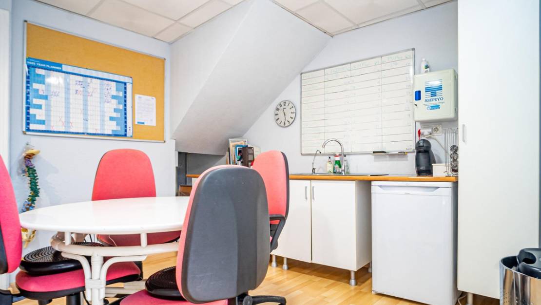 Venta - Commercial property - L'Alfás del Pi - L'Alfás del Pi Centro