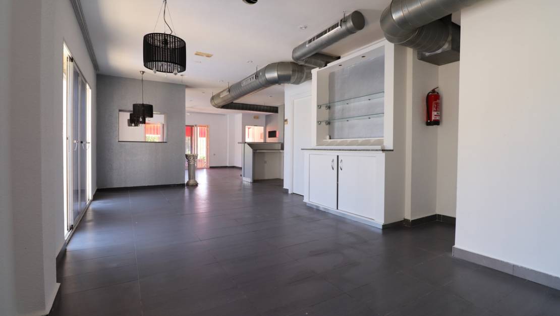 Venta - Commercial property - Los Montesinos - La Marquesa