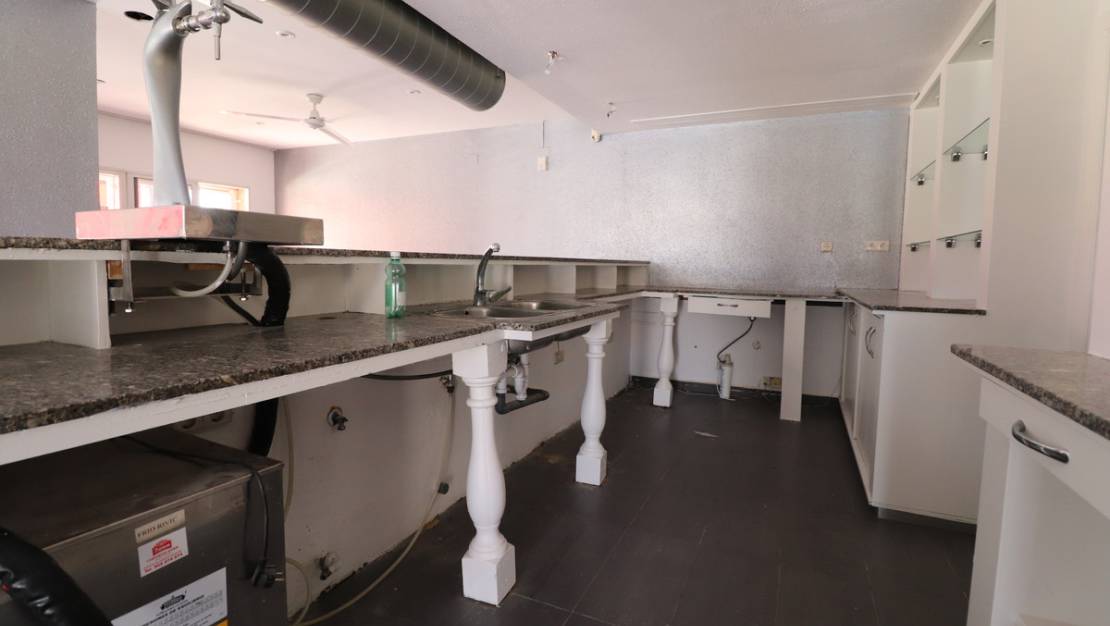 Venta - Commercial property - Los Montesinos - La Marquesa