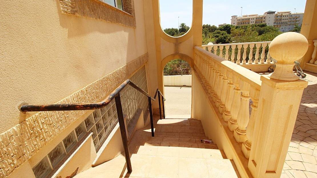 Venta - Commercial property - Orihuela - La Zenia