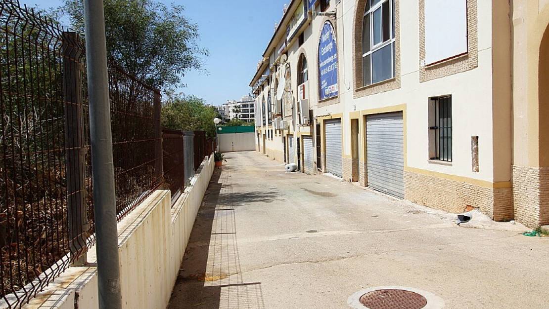 Venta - Commercial property - Orihuela - La Zenia