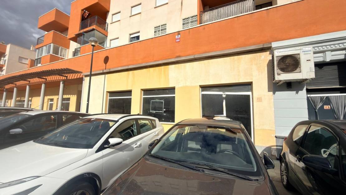 Venta - Commercial property - Orihuela - Los Dolses