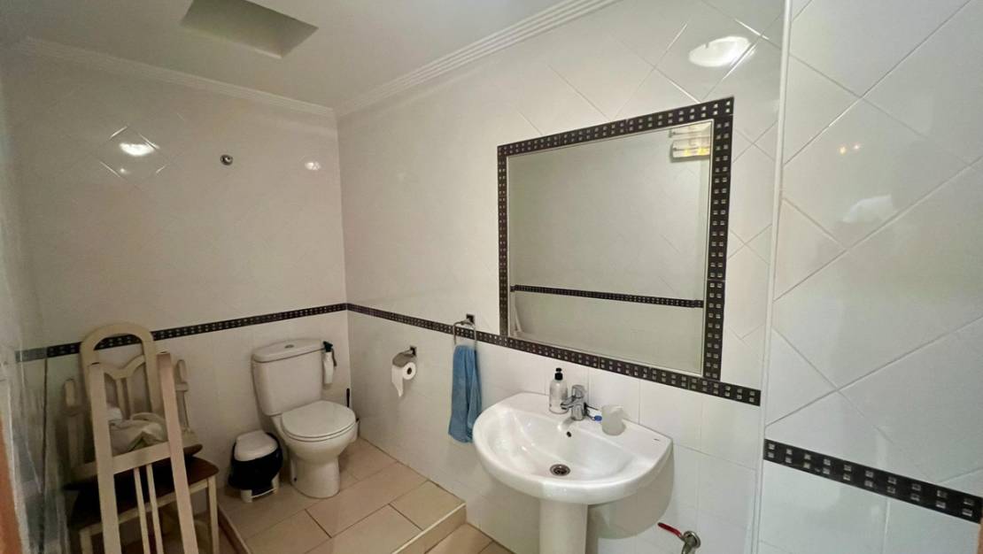 Venta - Commercial property - Orihuela - Orihuela Centro