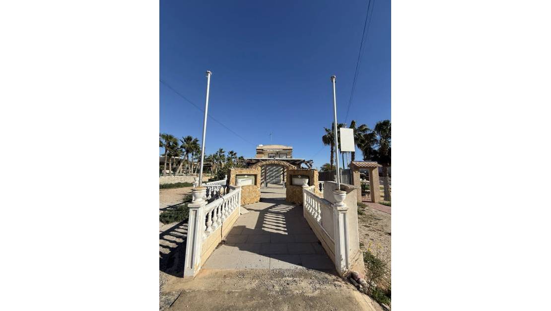 Venta - Commercial property - Orihuela - Villamartin