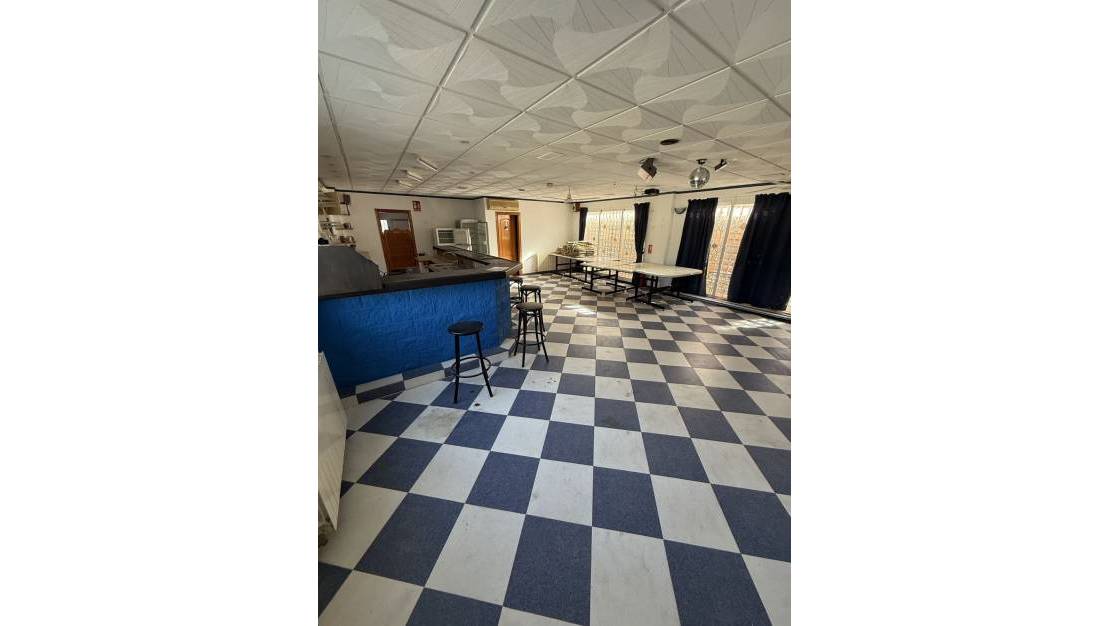 Venta - Commercial property - Orihuela - Villamartin