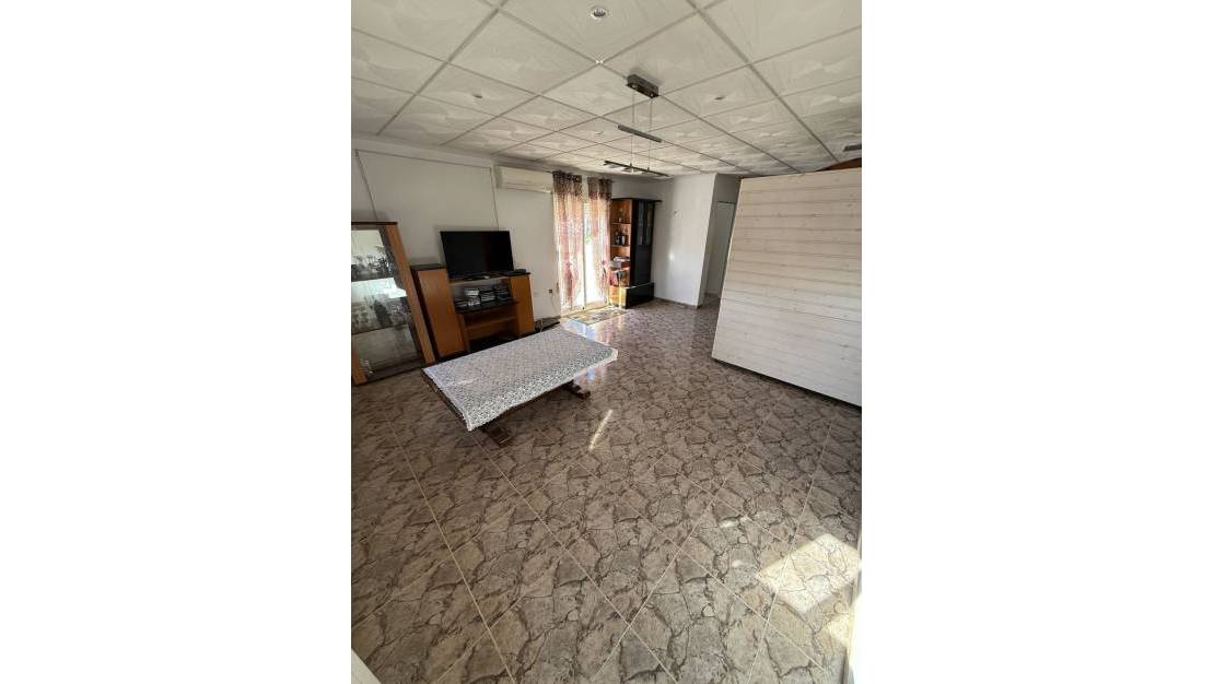 Venta - Commercial property - Orihuela - Villamartin