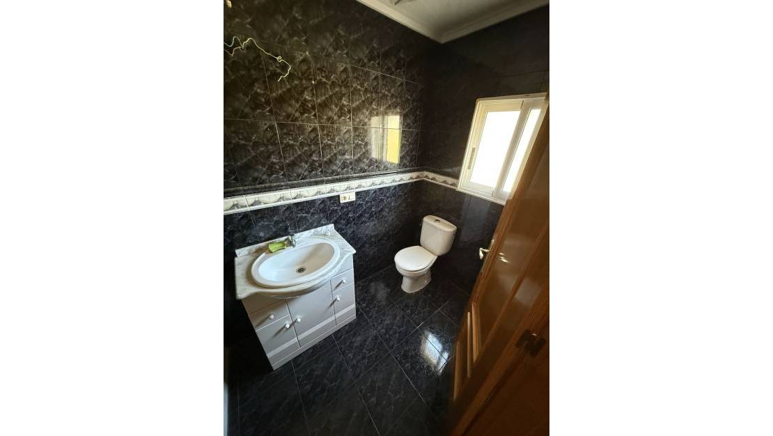 Venta - Commercial property - Orihuela - Villamartin