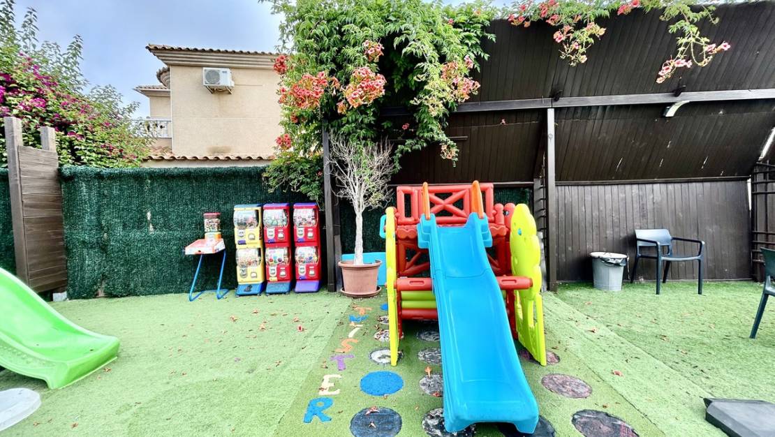 Venta - Commercial property - Orihuela - Villamartin