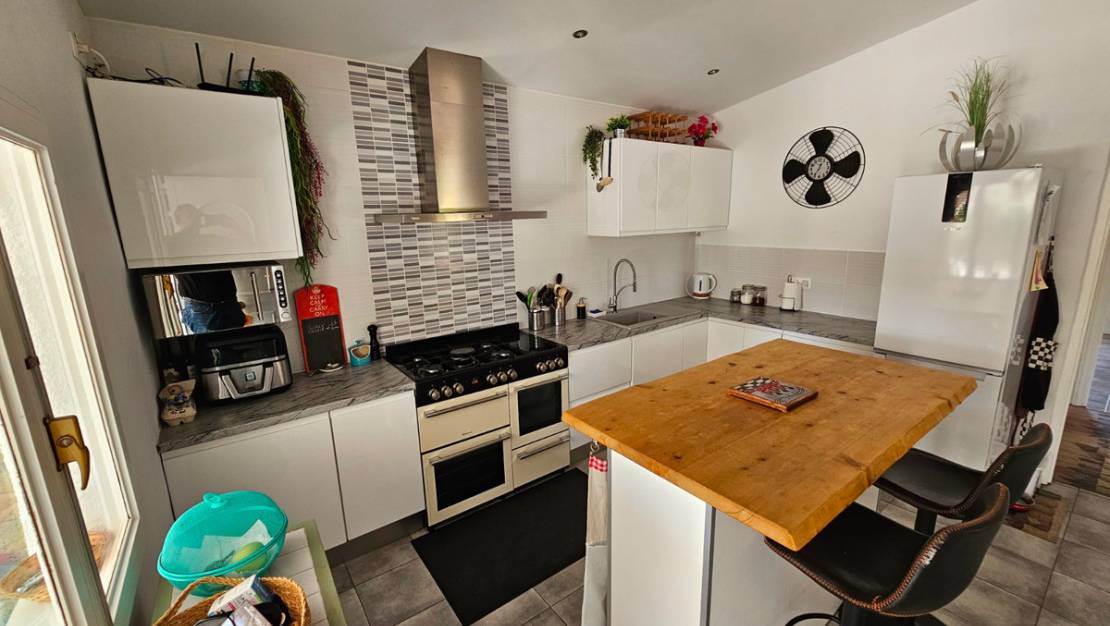 Venta - Commercial property - Sax - Sax Centro