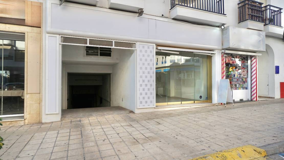 Venta - Commercial property - Teulada - Moraira