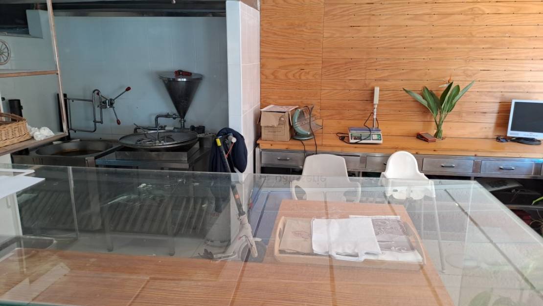 Venta - Commercial property - Torrevieja - La Mata