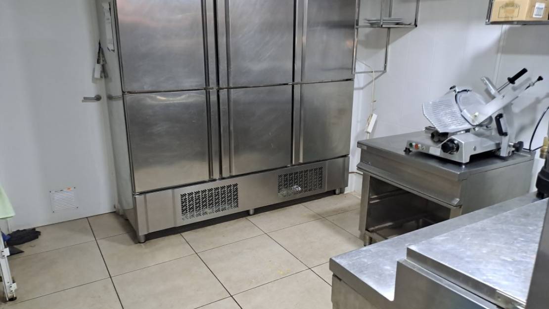 Venta - Commercial property - Torrevieja - La Mata