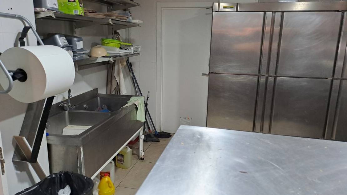 Venta - Commercial property - Torrevieja - La Mata