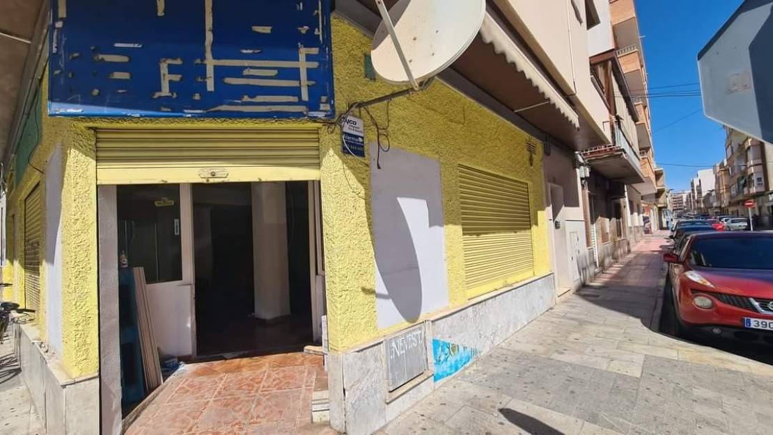Venta - Commercial property - Torrevieja - Torrevieja Centro