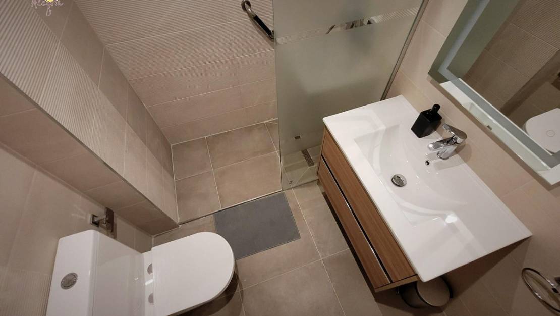 Venta - Commercial property - Torrevieja - Torrevieja Centro