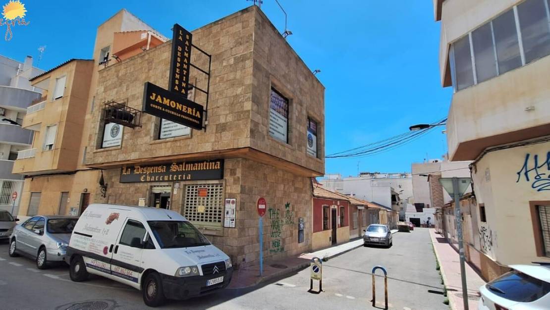Venta - Commercial property - Torrevieja - Torrevieja Centro