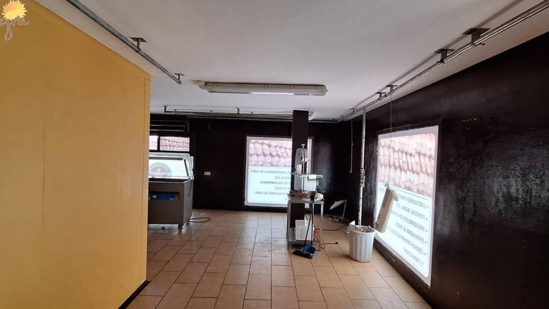 Venta - Commercial property - Torrevieja - Torrevieja Centro