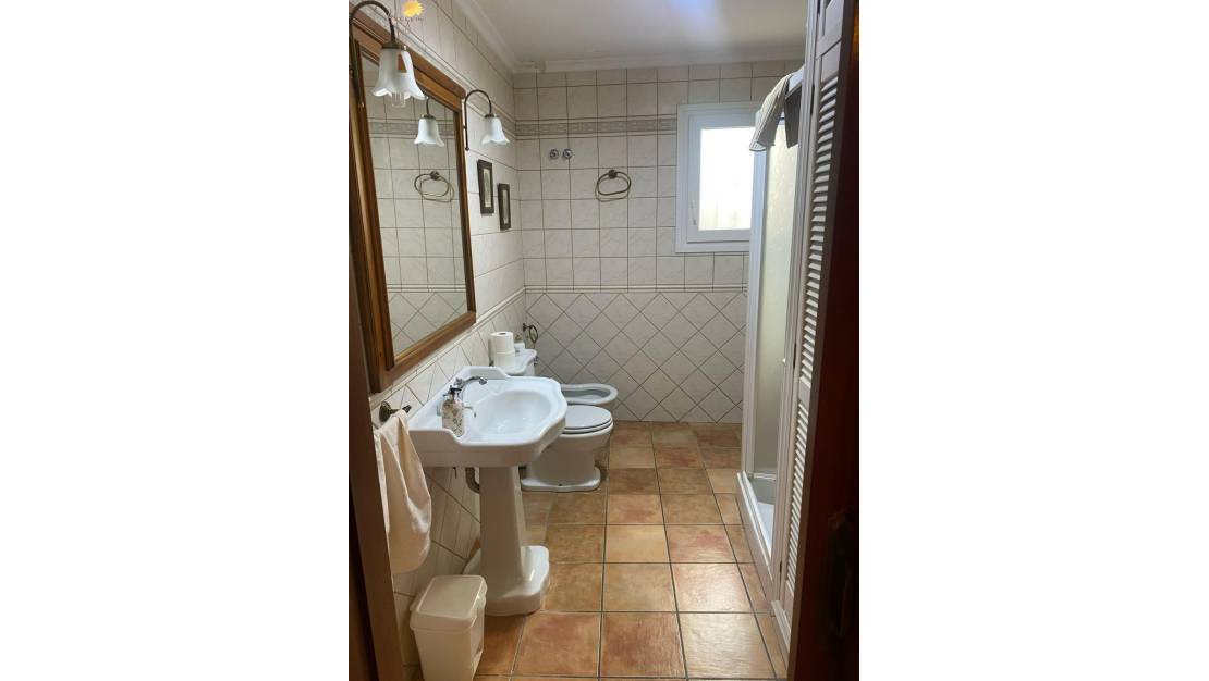 Venta - Commercial property - Torrevieja - Torrevieja Centro