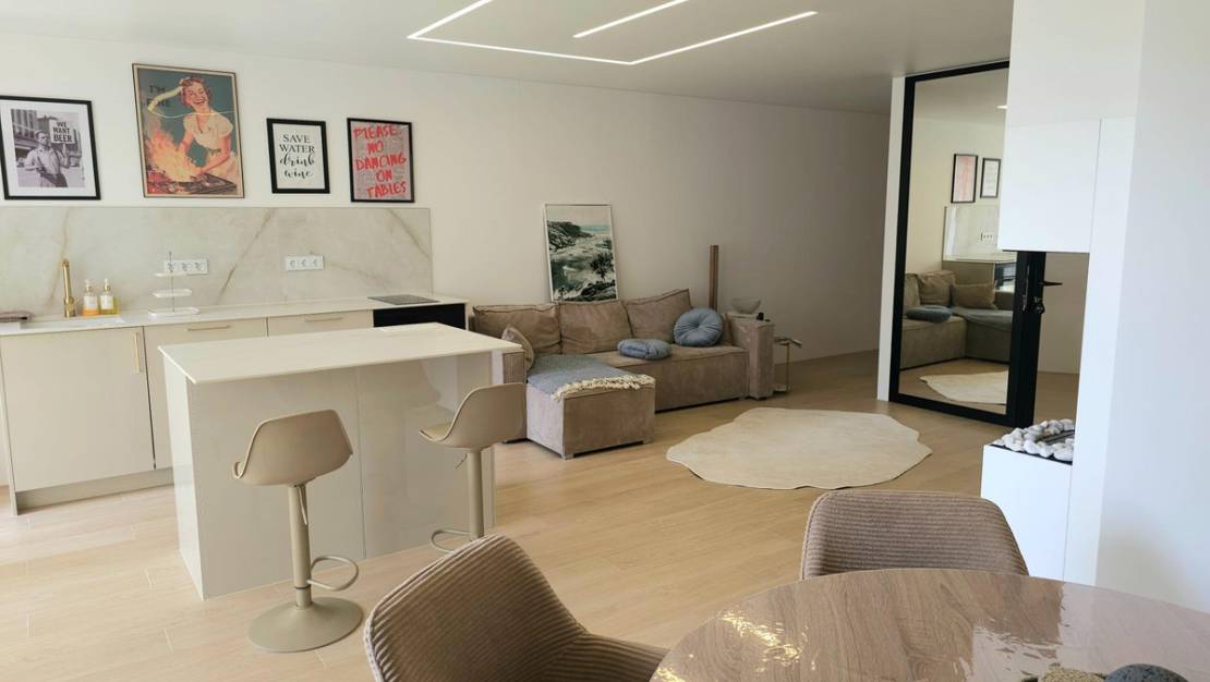 Venta - Commercial property - Torrevieja - Torrevieja Centro