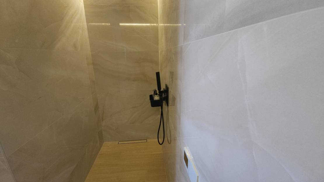 Venta - Commercial property - Torrevieja - Torrevieja Centro