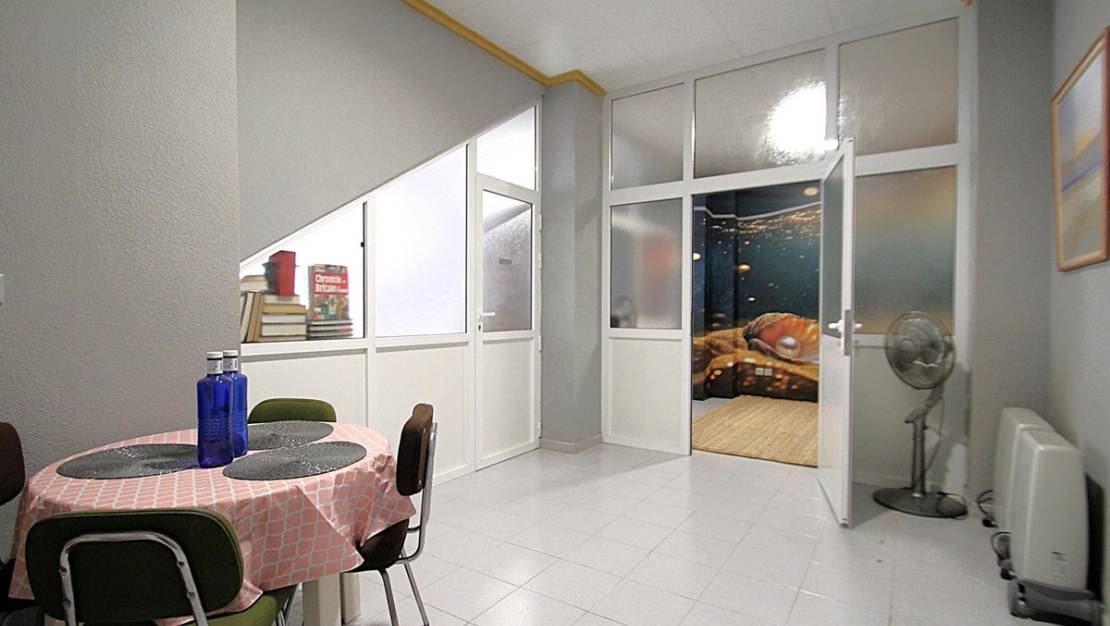 Venta - Commercial property - Torrevieja - Torrevieja Centro