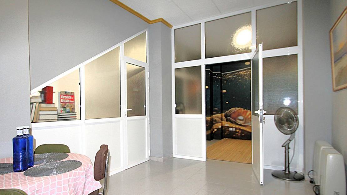 Venta - Commercial property - Torrevieja - Torrevieja Centro