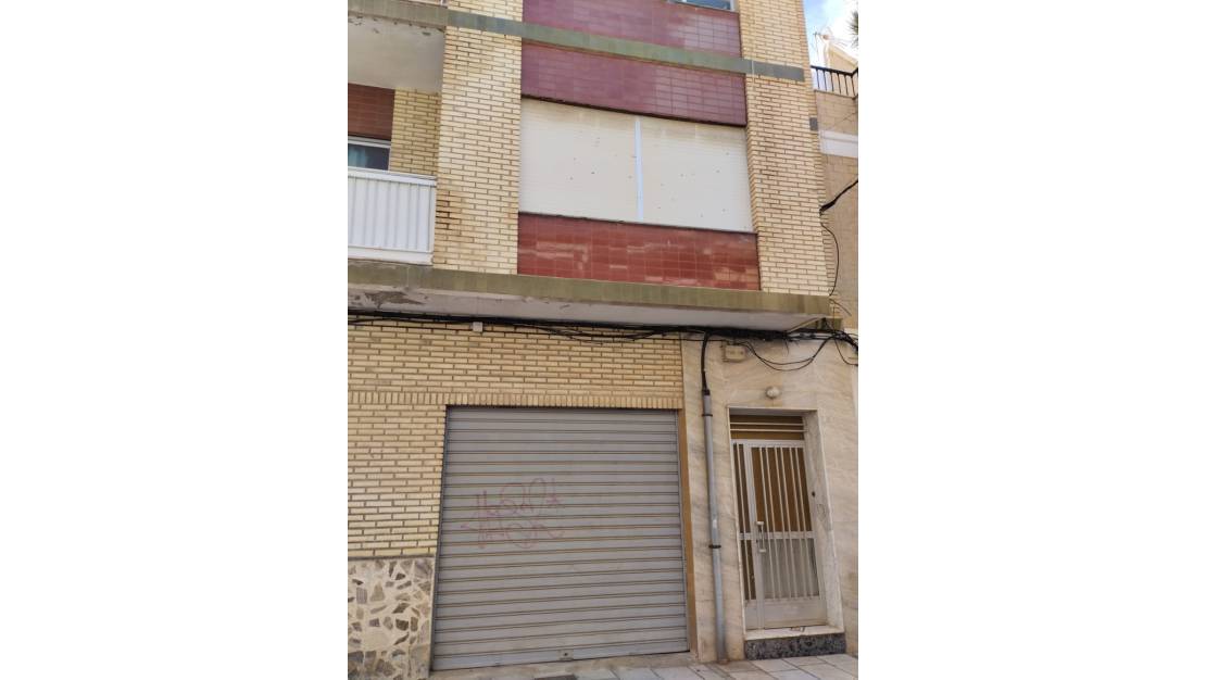Venta - Commercial property - Torrevieja - Torrevieja Centro