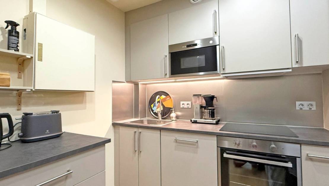 Venta - Commercial property - Torrevieja - Torrevieja Centro