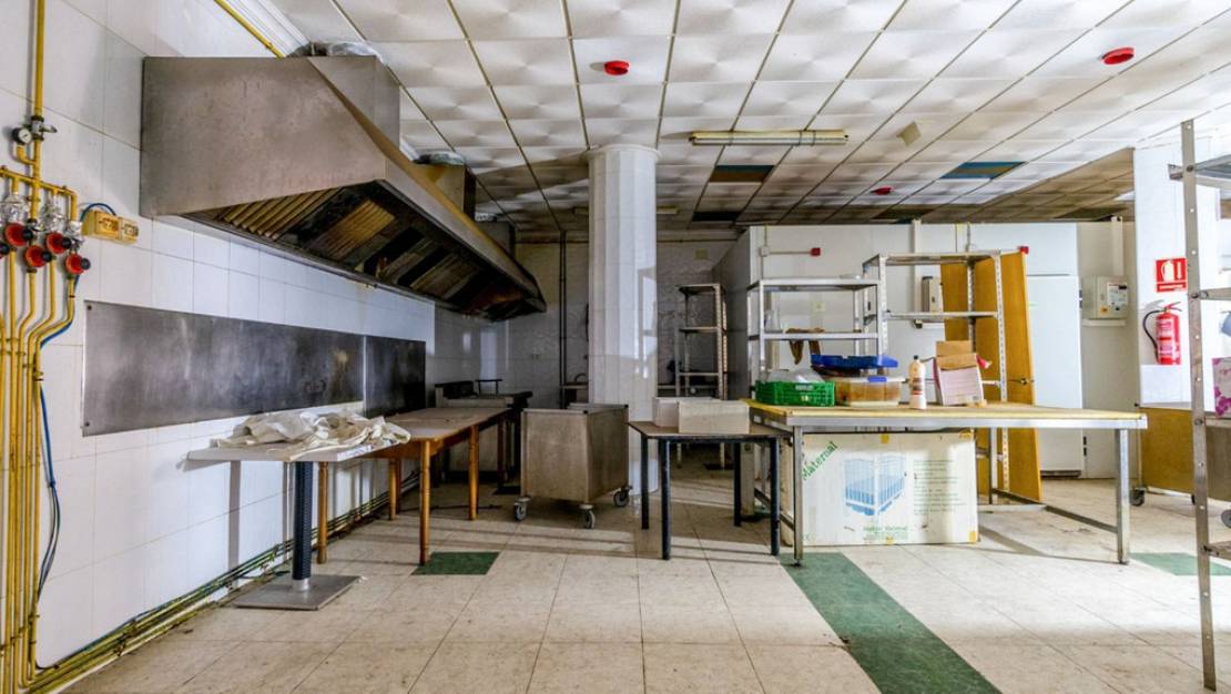 Venta - Commercial property - Torrevieja - Torrevieja Centro