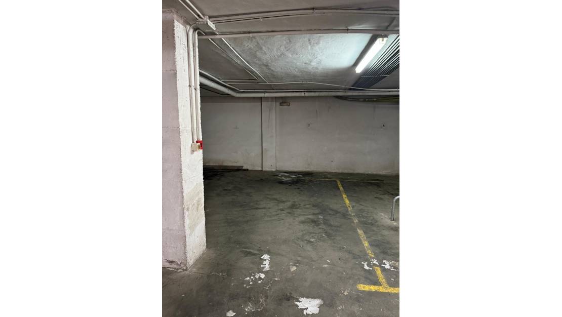 Venta - Commercial property - Torrevieja - Torrevieja Centro