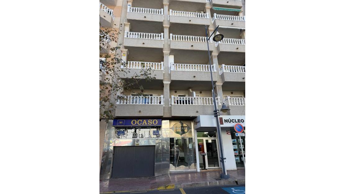 Venta - Commercial property - Torrevieja - Torrevieja Centro