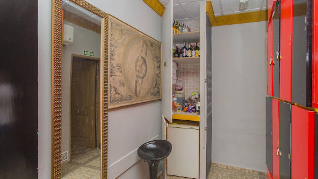 Venta - Commercial property - Torrevieja - Torrevieja Centro