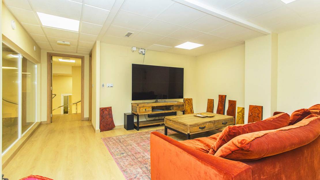 Venta - Commercial property - Torrevieja - Torrevieja Centro