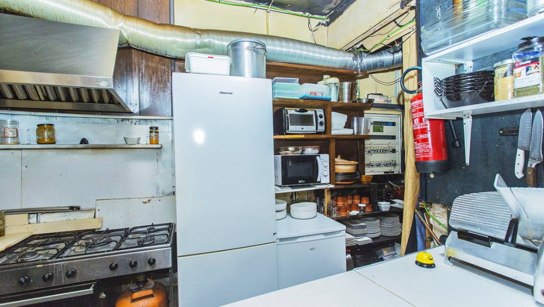 Venta - Commercial property - Torrevieja - Torrevieja Centro