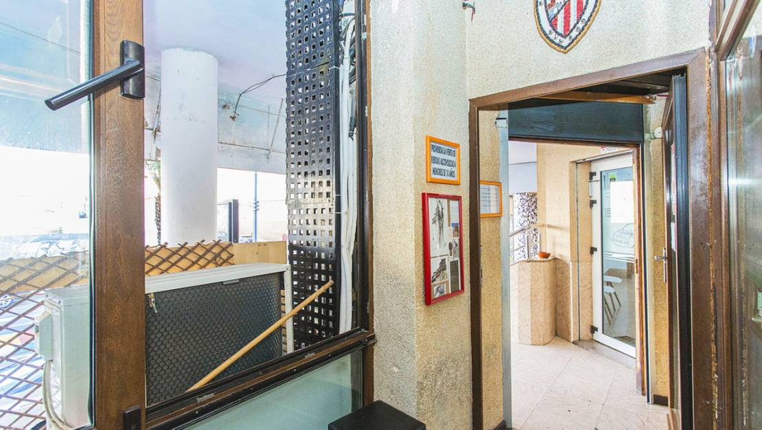 Venta - Commercial property - Torrevieja - Torrevieja Centro